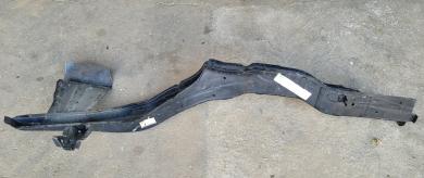 Längsträger vorne  rechts Commodore B 