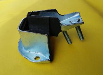 Lagerbock für Motoraufhängung vorne P1/P2 